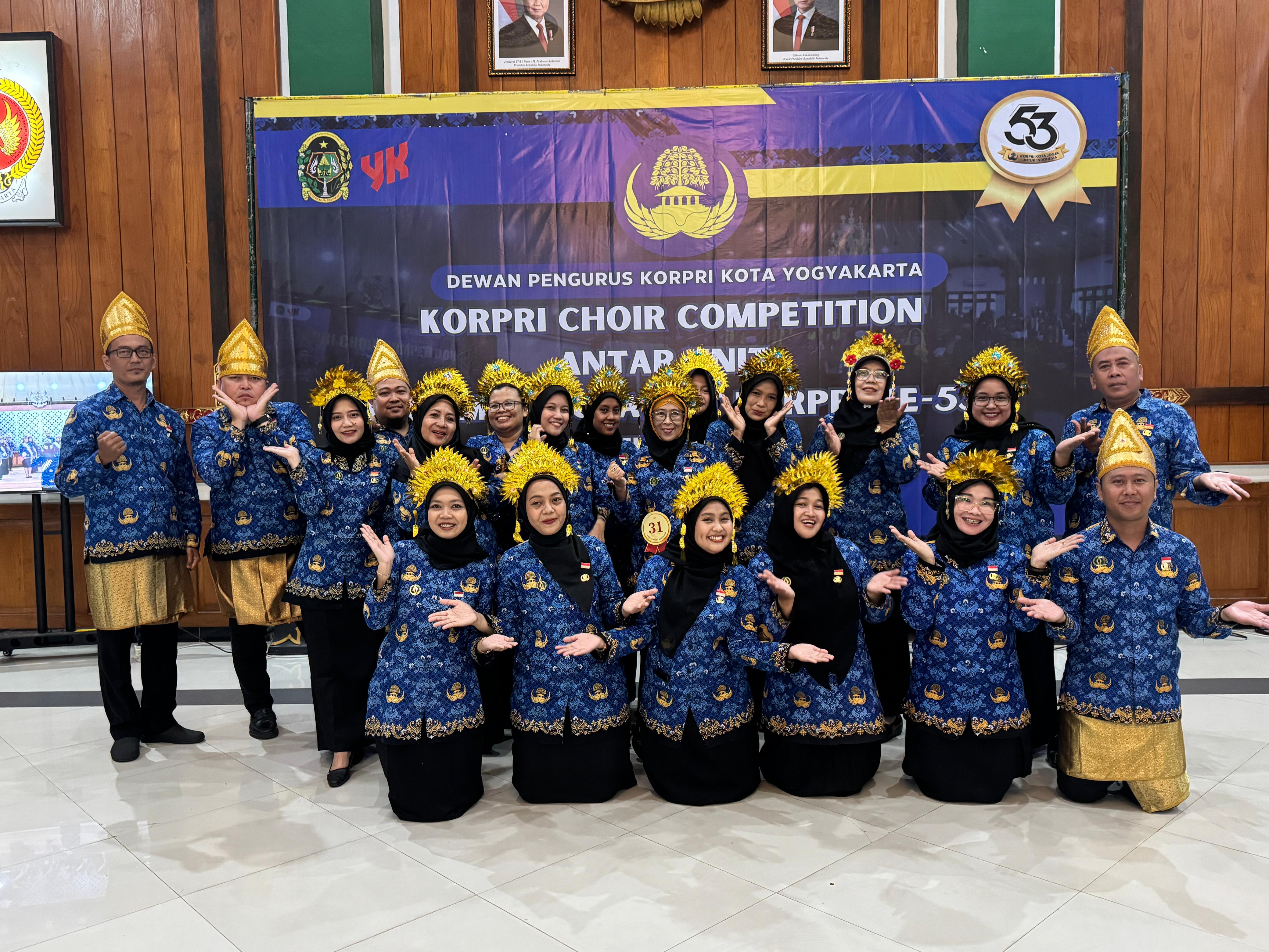 Tim Paduan Suara Kemantren Jetis berpartisipasi dalam Korpri Choir Competition